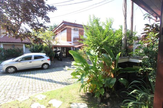 Vista Detalhe Sala de casa à venda com 5 quartos, 384m² em Anil, Rio de Janeiro