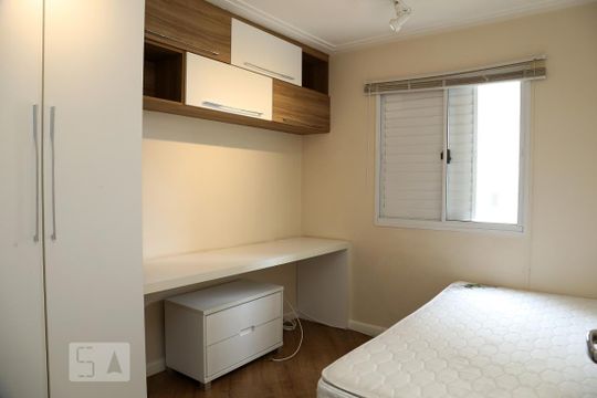 Quarto 1 de apartamento para alugar com 2 quartos, 50m² em Parque Reboucas, São Paulo
