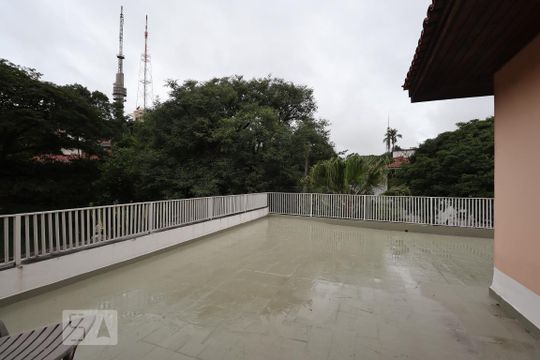 Varanda do Qaurto 3 de casa à venda com 5 quartos, 650m² em Sumaré, São Paulo