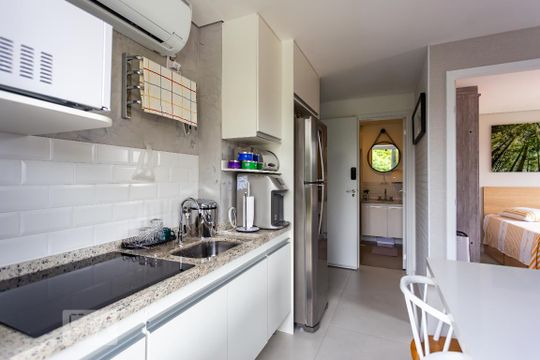 Cozinha de apartamento à venda com 1 quarto, 37m² em Vila São Francisco, São Paulo