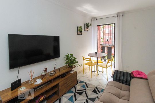 Sala de apartamento à venda com 2 quartos, 69m² em Fazenda da Juta, São Paulo