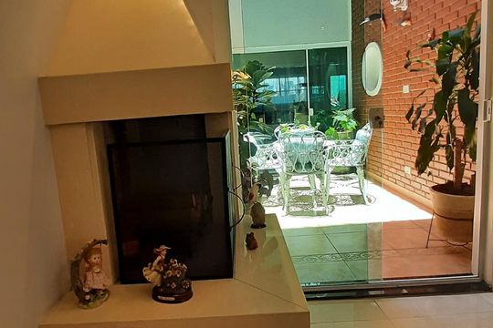 Sala de casa à venda com 4 quartos, 350m² em Sítio da Figueira, São Paulo