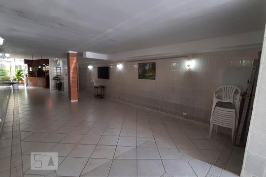 Garagem de casa à venda com 4 quartos, 350m² em Sítio da Figueira, São Paulo
