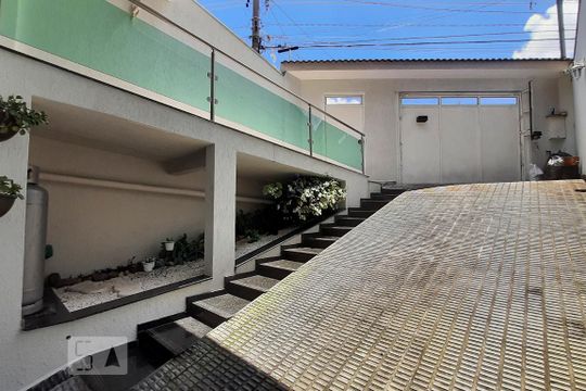 Garagem de casa à venda com 4 quartos, 350m² em Sítio da Figueira, São Paulo