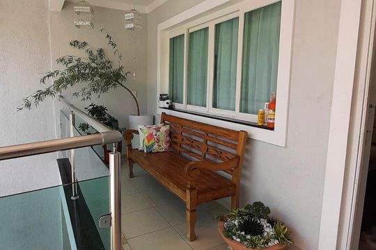 Varanda Hall de casa à venda com 4 quartos, 350m² em Sítio da Figueira, São Paulo