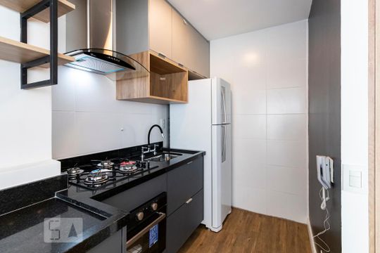 Cozinha de apartamento para alugar com 1 quarto, 38m² em Liberdade, São Paulo