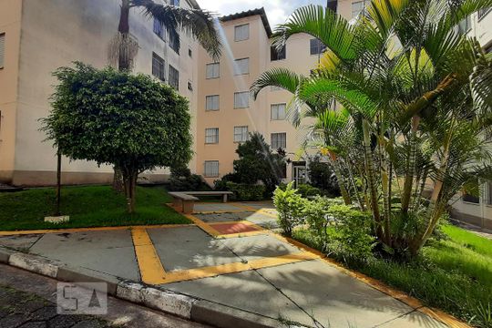 Hall de apartamento para alugar com 2 quartos, 54m² em Cidade Satélite Santa Bárbara, São Paulo