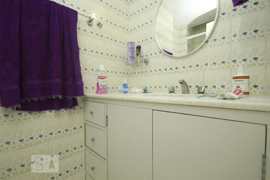 Banheiro Social de apartamento para alugar com 2 quartos, 78m² em Flamengo, Rio de Janeiro