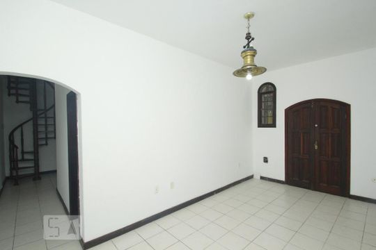 Casa à venda com 5 quartos, 350m² em Humaitá, Rio de Janeiro
