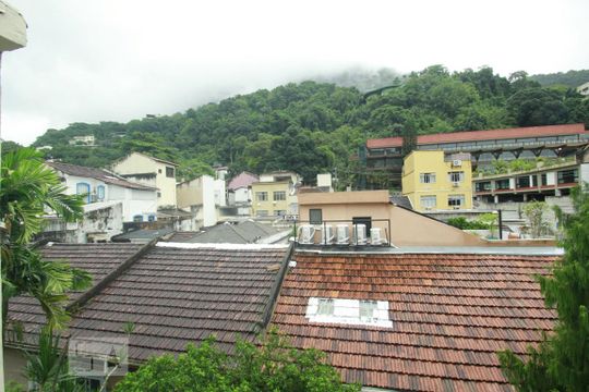 Vista de casa à venda com 5 quartos, 350m² em Humaitá, Rio de Janeiro