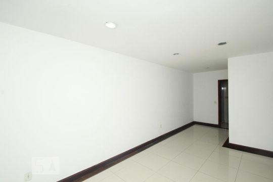 Sala - Andar 3 de casa à venda com 5 quartos, 350m² em Humaitá, Rio de Janeiro