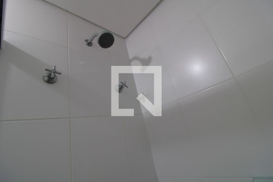 Banheiro comum de apartamento à venda com 2 quartos, 64m² em Vila Castelo, São Paulo