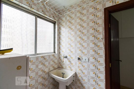 Lavanderia de apartamento para alugar com 2 quartos, 62m² em Saúde, São Paulo