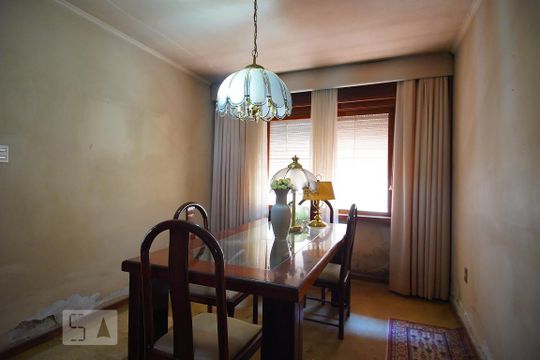 Sala de casa à venda com 4 quartos, 250m² em Jardim Lindóia, Porto Alegre