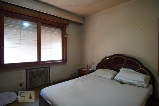 Quarto 1 de casa à venda com 4 quartos, 250m² em Jardim Lindóia, Porto Alegre