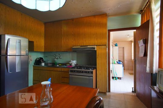 Cozinha de casa à venda com 4 quartos, 250m² em Jardim Lindóia, Porto Alegre