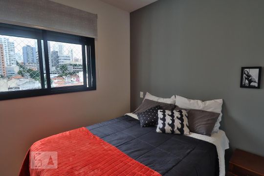 Suíte de apartamento à venda com 2 quartos, 70m² em Pinheiros, São Paulo