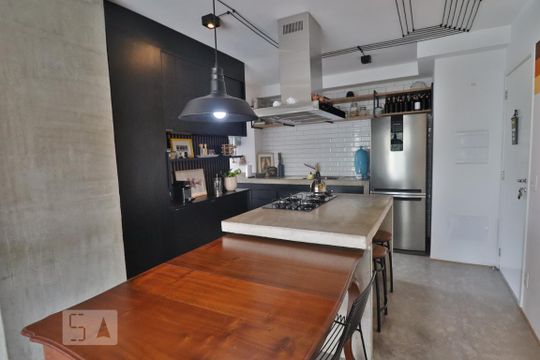 Cozinha de apartamento à venda com 2 quartos, 70m² em Pinheiros, São Paulo