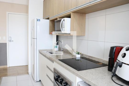 Cozinha e Área de Serviço de apartamento para alugar com 1 quarto, 46m² em Bosque, Campinas