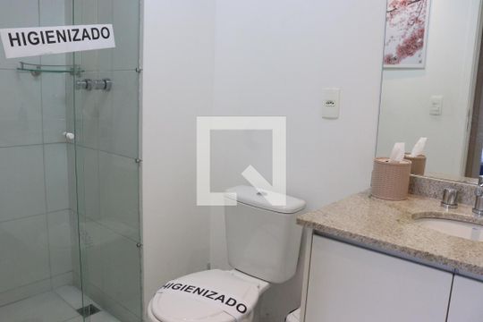 Banheiro  de apartamento para alugar com 1 quarto, 46m² em Bosque, Campinas