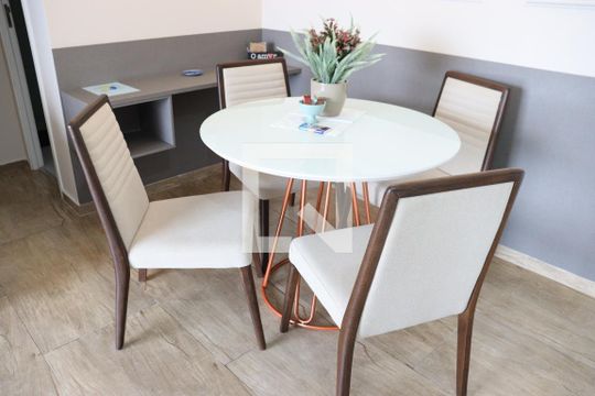 Sala de apartamento para alugar com 1 quarto, 46m² em Bosque, Campinas