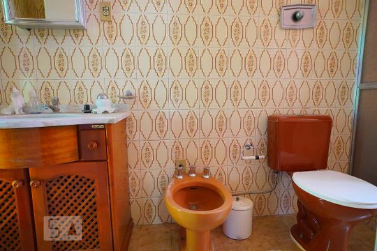 Banheiro do Quarto 2 de casa à venda com 3 quartos, 233m² em Cristo Redentor, Porto Alegre