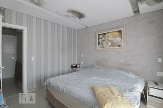 Suite  de casa à venda com 3 quartos, 465m² em Vila Invernada, São Paulo
