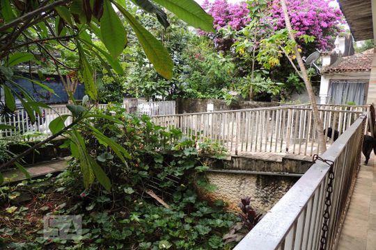 Quintal  de casa à venda com 4 quartos, 645m² em Freguesia de Jacarepaguá, Rio de Janeiro
