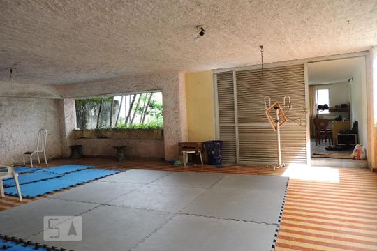 Garagem  de casa à venda com 4 quartos, 645m² em Freguesia de Jacarepaguá, Rio de Janeiro