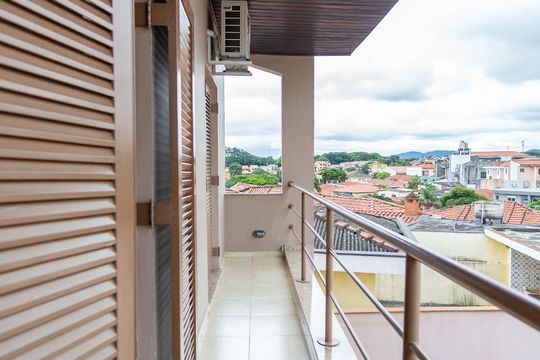 Varanda de casa à venda com 4 quartos, 351m² em Parque São Domingos, São Paulo