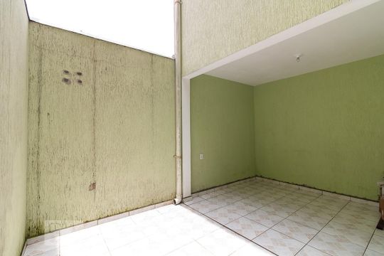Casa 1 - quintal fundos de casa à venda com 6 quartos, 200m² em Parque Continental Ii, Guarulhos