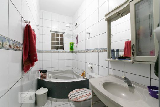 Banheiro 1 de casa à venda com 4 quartos, 249m² em Cidade Antônio Estêvão de Carvalho, São Paulo