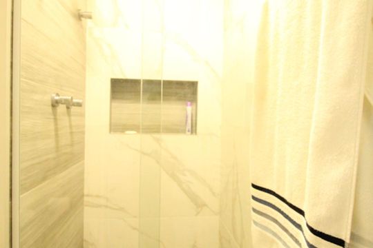 Banheiro de apartamento para alugar com 2 quartos, 55m² em Santa Teresinha, São Paulo