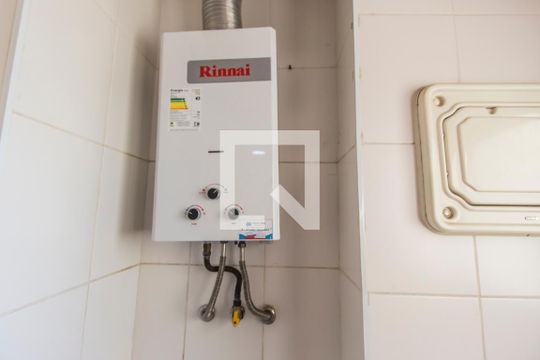 Detalhe da area de serviço de apartamento para alugar com 3 quartos, 68m² em Jardim Tupanci, Barueri