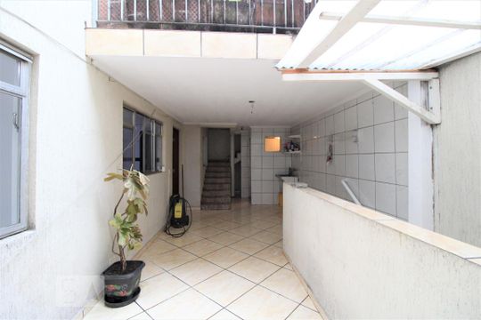 Quintal  de casa para alugar com 2 quartos, 112m² em Vila Hamburguesa, São Paulo