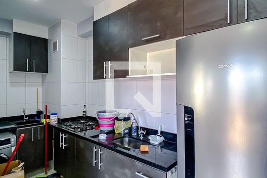 Cozinha de apartamento à venda com 2 quartos, 38m² em Vila Invernada, São Paulo