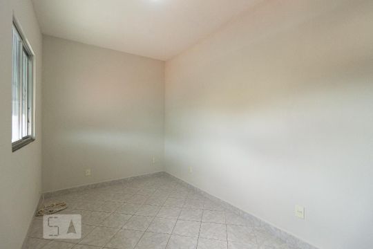 Quarto de kitnet/studio para alugar com 1 quarto, 25m² em Campo Grande, Rio de Janeiro