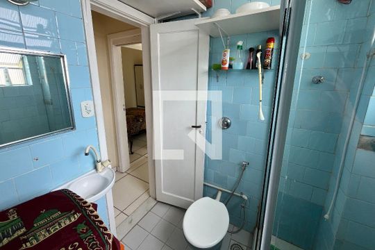 Banheiro de apartamento à venda com 2 quartos, 45m² em Centro, Rio de Janeiro