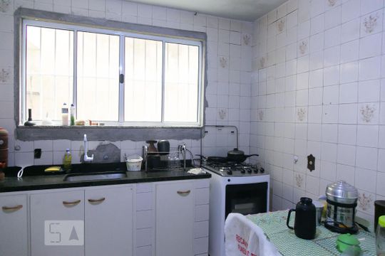Cozinha de casa à venda com 3 quartos, 320m² em Conjunto Habitacional Aguia de Haia, São Paulo