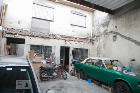 Garagem de casa à venda com 3 quartos, 320m² em Conjunto Habitacional Aguia de Haia, São Paulo