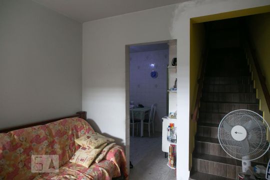 Sala de casa à venda com 3 quartos, 320m² em Conjunto Habitacional Aguia de Haia, São Paulo