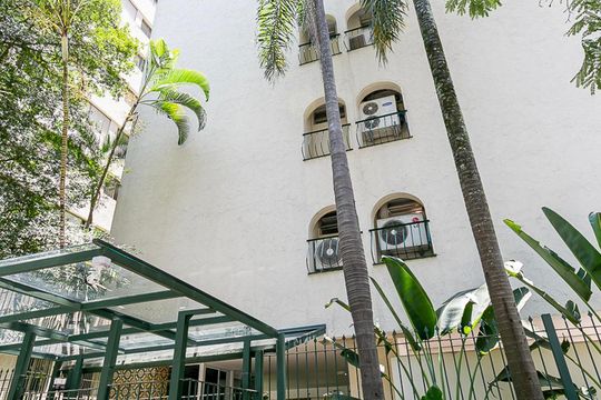 Fachada de apartamento à venda com 2 quartos, 65m² em Cerqueira César, São Paulo