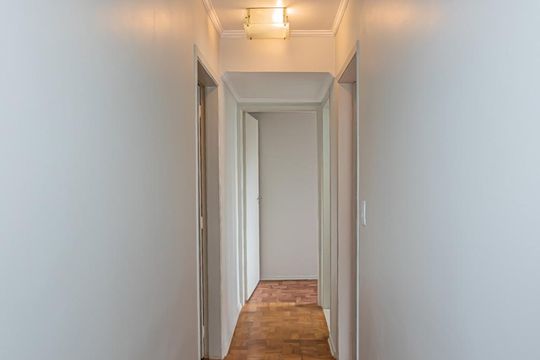 Corredor  de apartamento à venda com 3 quartos, 135m² em Santana, São Paulo
