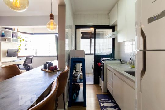 Cozinha de apartamento à venda com 1 quarto, 50m² em Indianópolis, São Paulo