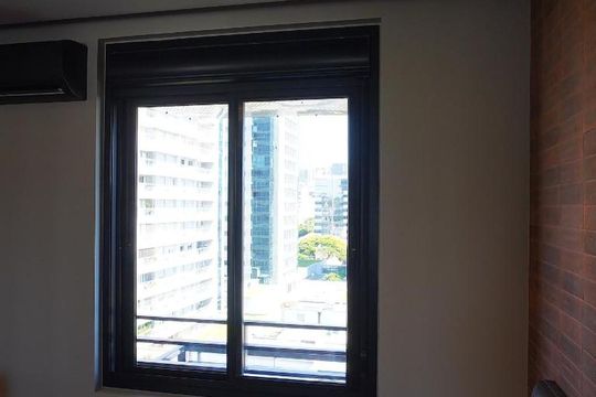 Quarto de kitnet/studio à venda com 1 quarto, 40m² em Auxiliadora, Porto Alegre