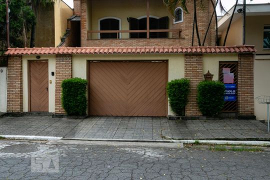 Fachada de casa à venda com 4 quartos, 400m² em Jardim Franca, São Paulo