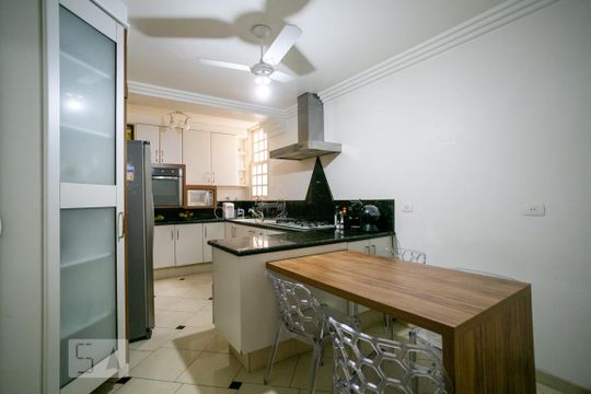 Cozinha de casa à venda com 4 quartos, 400m² em Jardim Franca, São Paulo