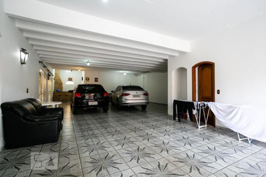 Garagem de casa à venda com 4 quartos, 400m² em Jardim Franca, São Paulo