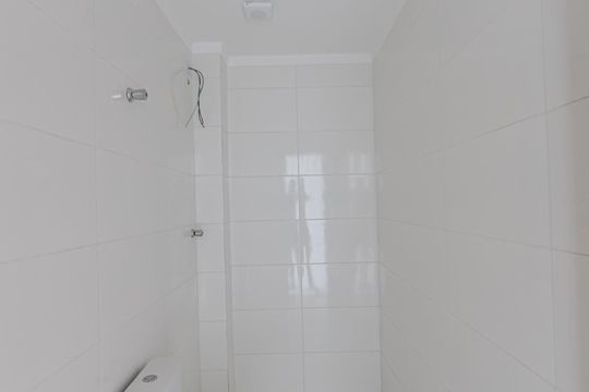 Banheiro Social de apartamento à venda com 2 quartos, 70m² em Vila Santa Isabel, São Paulo