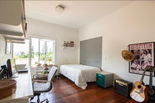 Quarto de casa à venda com 4 quartos, 720m² em Cidade Jardim, São Paulo